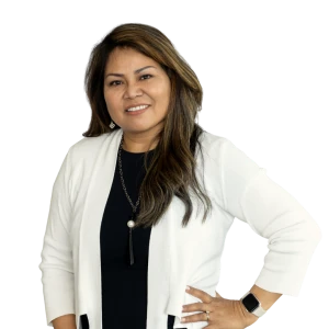 image of agent Becky Zheng